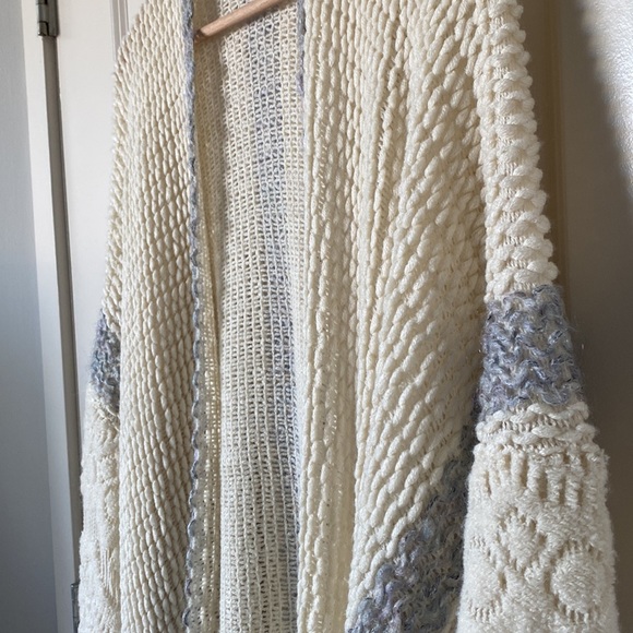 Anthropologie Rosanna Crochet Kimono Sweater Cream Grey Shawl Cardigan One Size - Picture 3 of 10